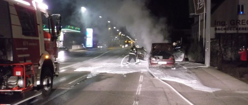 Fahrzeugbrand auf der Mariazeller Straße