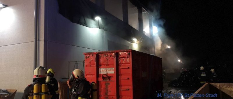 Schadstoffberatungsdienst im Einsatz bei Großbrand in Inning (ME)
