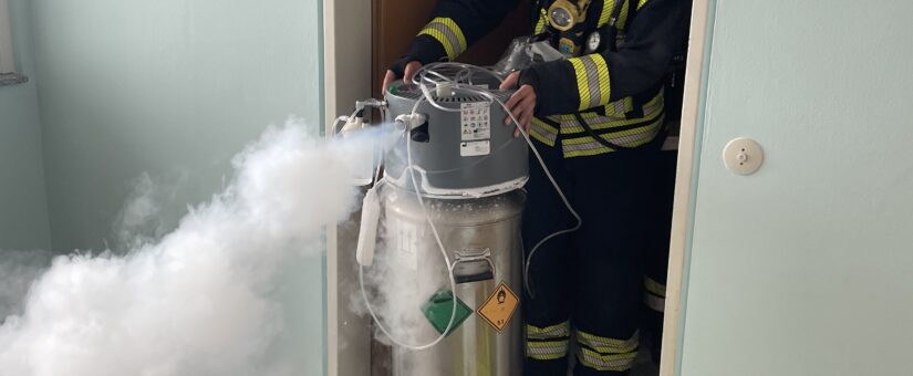 Dampfwolke aus Sauerstoffgerät: FF St. Pölten-Wagram bei Brandverdacht