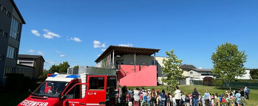 Besuch der FF St.Pölten-Wagram im NÖ Landeskindergarten Wiesnergasse