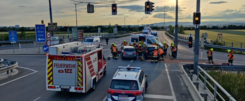 Verkehrsunfall und Freimachen von Verkehrswegen