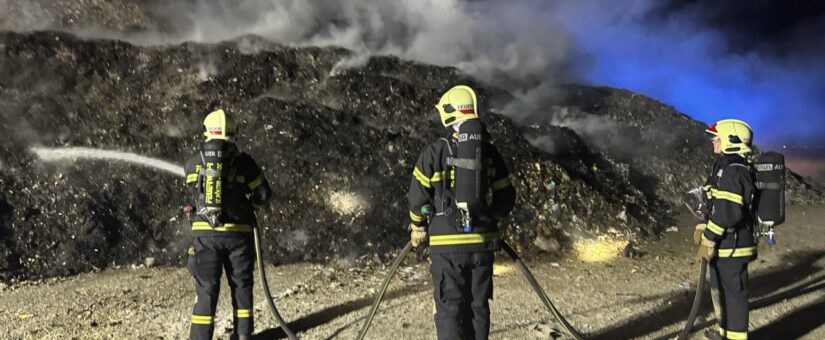 Einsatzbericht: Großbrand in Gewerbebetrieb in St. Pölten