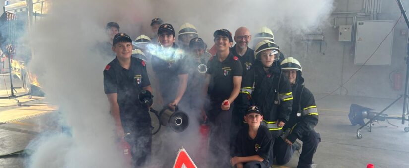 Ein cooler Tag bei der KAT25: Die Jugendfeuerwehr St. Pölten-Wagram hautnah dabei
