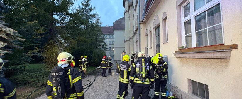Wohungsbrand in St. Pölten: 1 Person konnte gerettet werden