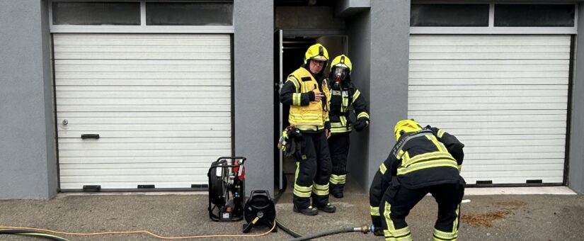 Brennender Müllraum in 11-stöckigem Hochhaus in St. Pölten-Wagram