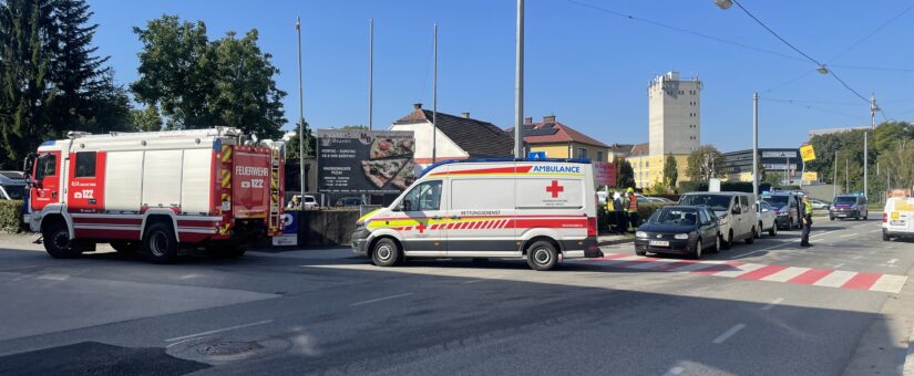Zwei Verkehrsunfälle zeitgleich in St. Pölten-Wagram